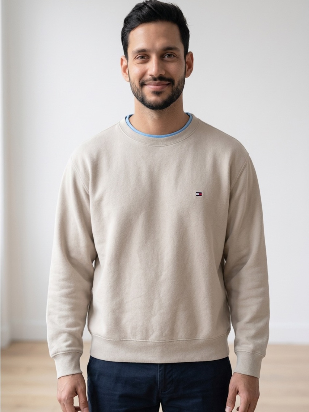 Tommy Hilfiger Vintage 90s Crewneck Sweatshirt Beige Large Embroidered‎ Logo Tan